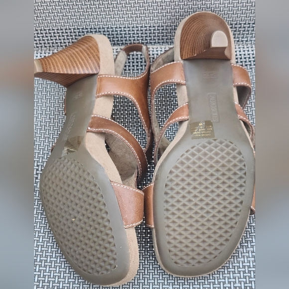 AEROSOLES Women's Brown Leather Sandals - Picture 3 of 3